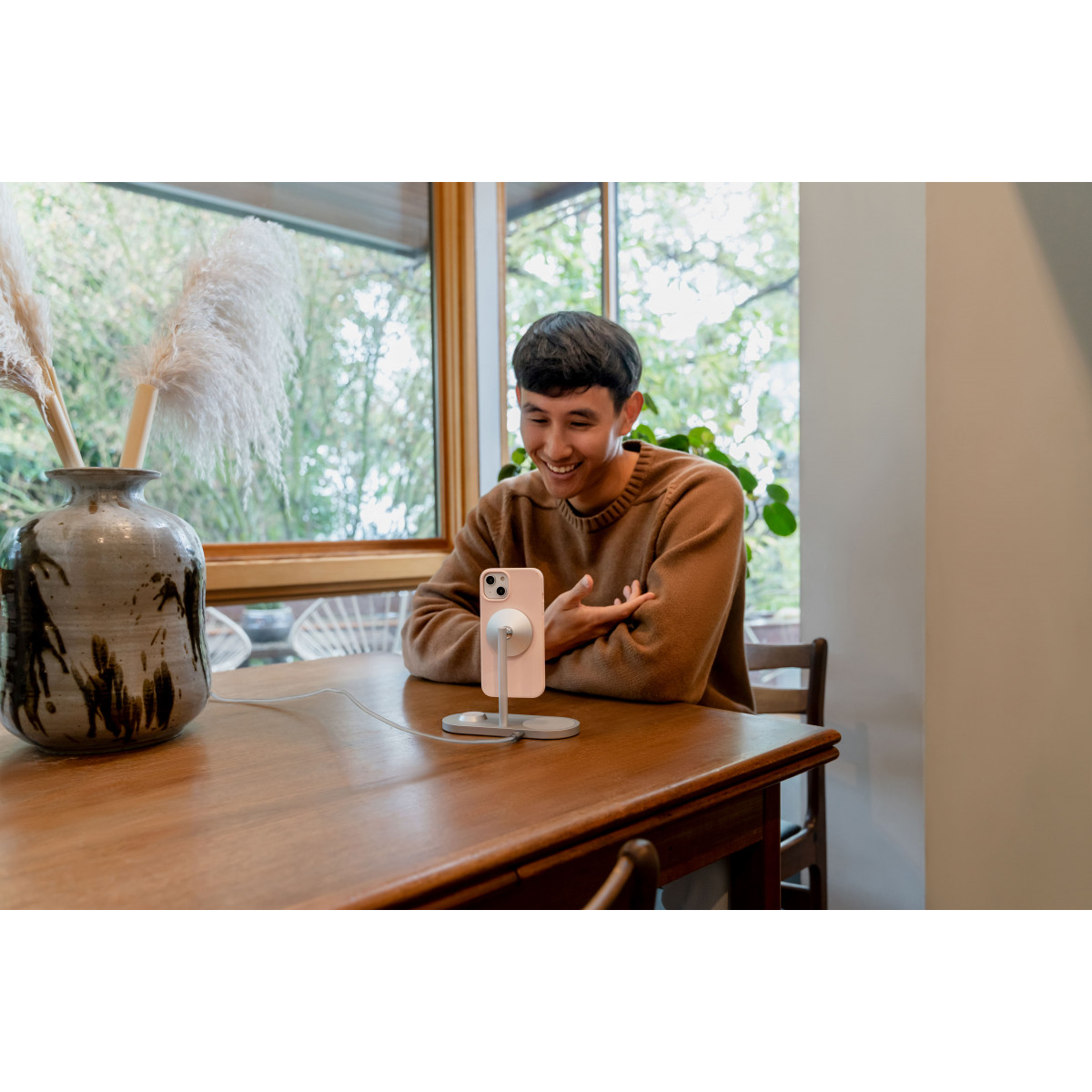 Беспроводное зарядное устройство uBear Stage Pro, 3-в-1, MagSafe совместимое